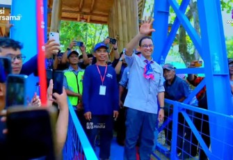 Diresmikan Anies Baswedan, Jembatan Titian Persatuan Dibangun Warga dan Aksi Bersama