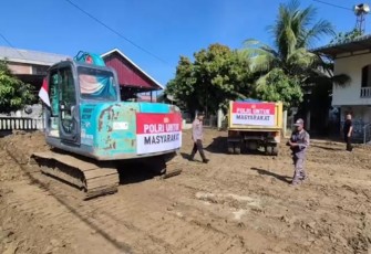 Alat berat bantuan Kapolri 