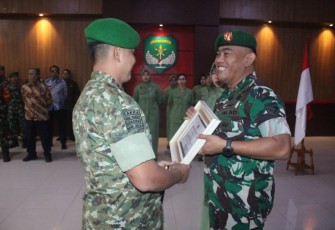 Penuh Khidmat Kodim 0501/JP Melepas Kasdim 0501/JP yang Pindah Satuan