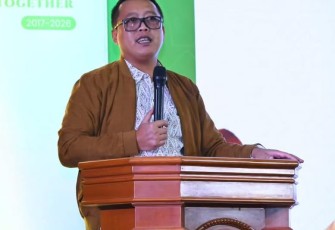 Wakil Bupati Karanganyar, Adhe Eliana, saat memberikan pidato sambutan dalam acara perayaan Milad 9 Tahun The Lawu Group, di Graha Sunan Lawu The Lawu Park, Tawangmangu, Karanganyar, pada Jumat (9/1/2026)