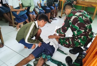 Edukasi kesehatan Satgas Pamtas Yonarmed 12 Kostrad 