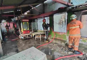 Kebakaran Rumah Kontrakan di Jalan Bintan Berhasil Dipadamkan