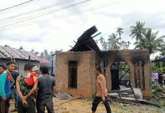 Ketiadaan Pemadam Kebakaran Dua Rumah Hangus Terbakar di Kecamatan Duo Koto 