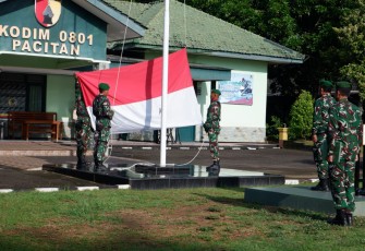 Upacara bendera 17-an prajurit Kodim 0801/Pacitan 