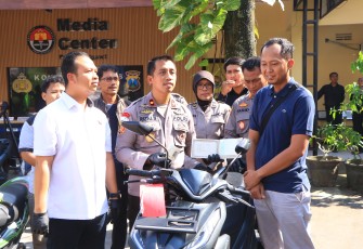 Polres Ngawi Tuai Apresiasi Ungkap Curanmor dan Kembalikan Motor ke Pemiliknya Gratis