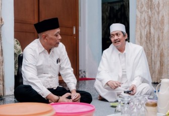Wakil Menteri Sosial (Wamensos) Agus Jabo Priyono menghadiri Haul Agung Sultan Maulana Hasanuddin ke-465 M/470 H di Alun-Alun Masjid Agung Banten Lama, Kecamatan Kasemen, Kota Serang, Banten, Senin (30/3/2026)