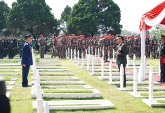 Panglima TNI Pimpin Upacara Pemakaman Militer