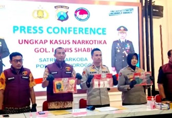 Konferensi pers penangkapan pengedar narkoba di Mapolres Ponorogo 