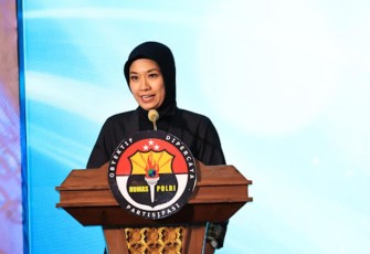 Akademisi UI, Devie Rahmawati