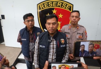 Konferensi pers Polres Pelabuhan Tanjungperak 