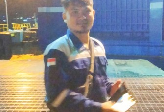 Kapten Achmad Efendi Saat Melepas keberangkatan kapal Roro Bahtera Nusantara 03