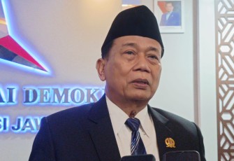 Anggota Komisi E Dewan Perwakilan Rakyat Daerah (DPRD) Provinsi Jawa Timur, H.Rasiyo