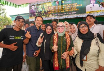 Wamenkop Farida Farichah