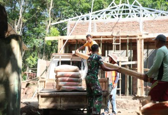 Material pembangunan musholla Baiturrahim
