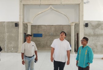 Bupati Bintan, Roby Kurniawan melakukann site visit atau pembangunan Masjid Nurul Hasanah yang berlokasi di Kelurahan Toapaya Asri, Kecamatan Toapaya, Selasa (19/05). 