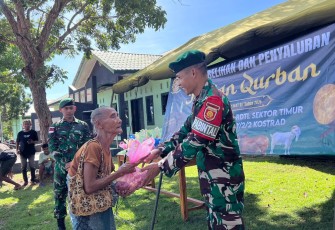 Yonarmed 12 Kostrad Tebar Kepedulian, Qurban Jadi Wujud Kebersamaan di Perbatasan