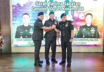 Pangdam I/Bukit Barisan, Mayjen TNI Hendy Antariksa, memimpin acara Serah Terima Jabatan (Sertijab) Komandan Batalyon Infanteri (Danyonif) 100/Prajurit Setia di Gedung AH Nasution Lantai II Makodam I/BB, Selasa (2/6/2026)
