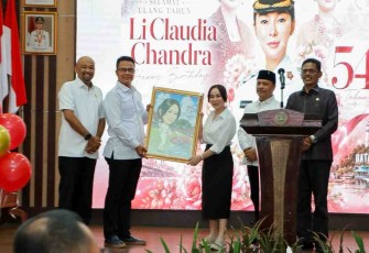 Pimpinan DPRD Kota Batam Sampaikan Ucapan Selamat Ulang Tahun ke-54 kepada Plh Wali Kota Batam Li Claudia Chandra