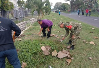 Bersatu Bersihkan Desa, TNI dan Warga Pucangrejo Wujudkan Lingkungan Sehat dan Nyaman