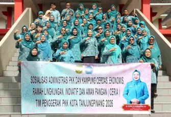 Ketua TP PKK Kota Tanjungpinang Yuniarni Pustiko Weni Ajak Kader PKK Perkuat Administrasi dan Wujudkan Kampung CERIA 