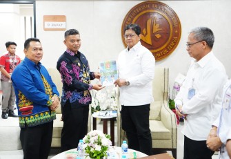 Kedatangan Wakill Bupati (Wabup) Katingan, Firdaus, ke Gedung Makarti, Kantor Kementerian Transmigrasi, Kalibata, Jakarta, 11/6/2026