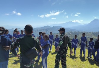 Yonarmed 12 Kostrad Lestarikan Kearifan Lokal di Wilayah Perbatasan