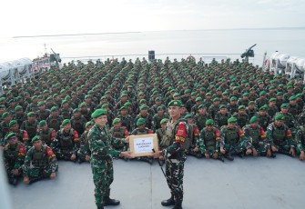 Kasdam XIV/Hsn Lepas Prajurit Petarung Hasanuddin, Satgas Yonif 726/TML Siap Ditempa Menuju Misi Perbatasan RI–PNG