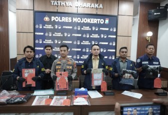 Konferensi pers Polres Mojokerto