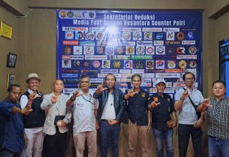Ketua Umum Fast Respon Nusantara (FRN) Counter Polri, Agus Flores, menghadiri langsung kegiatan pembentukan Dewan Pimpinan Wilayah (DPW) FRN Counter Polri DKI Jakarta yang berlangsung di Sekretariat FRN DKI, Kamis (9/7/2026)