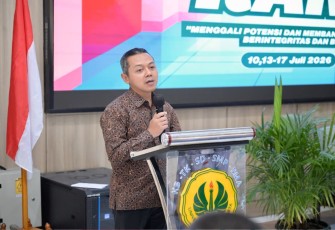 Wakil Menteri Pendidikan Dasar dan Menengah (Wamendikdasmen), Fajar Riza Ul Haq