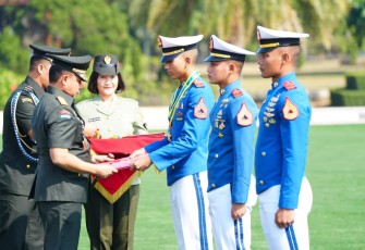 Panglima TNI Tutup Pendidikan Pertama Akademi TNI Tahun 2026 di Cilangkap