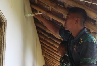 Tahap finishing RTLH milik ibu Sumana