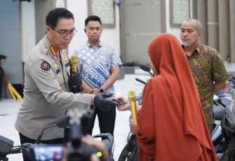 Kabid Humas Polda Jatim Kombes Pol Jules Abraham Abast
