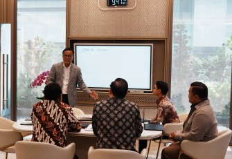 Kepala BP BUMN sekaligus COO Danantara, Dony Oskaria