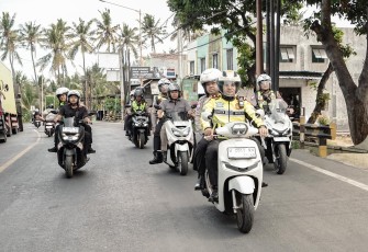 Polda Jatim Terjunkan 60 Personel Siaga 24 Jam Urai Kepadatan di Ketapang Banyuwangi
