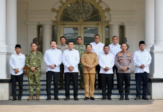 Panglima TNI Jenderal TNI Agus Subiyanto menghadiri Rapat Koordinasi Pemerintah dengan para pemegang Hak Guna Usaha (HGU) dan Perizinan Berusaha Pemanfaatan Hutan (PBPH)