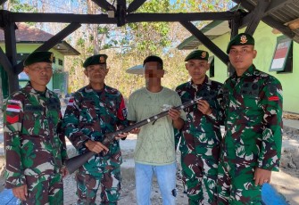 Hadir di Tengah Rakyat, Yonarmed 12 Kostrad Terima Penyerahan Senjata Secara Sukarela