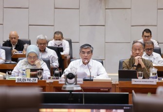 Pemerintah Serahkan DIM RUU Pelindungan Ketenagakerjaan kepada DPR