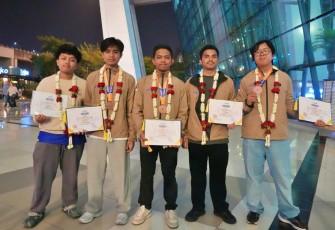 Murid Indonesia yang menjadi delegasi pada ajang International Olympiad on Astronomy and Astrophysics (IOAA) 2026 dan berhasil membawa pulang tiga medali perunggu, satu _Honorable Mention_, dan _Winner of the Poster Competition_ pada Senin (5/10). Fotografer: Tim Puspresnas