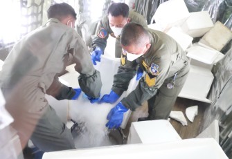 TNI Semai 9,2 Ton Garam dan 1,6 Ton Dry Ice Atasi Karhutla di Kalimantan