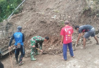 Babinsa Gerak Cepat Kerja Bakti