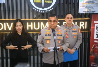 Kepala Divisi Humas Polri, Johnny Eddizon Isir