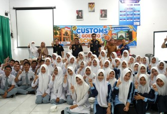 Bea Cukai Lhokseumawe Edukasi Generasi Muda soal Fiskal dan Bahaya Barang Ilegal Lewat Customs Goes To School