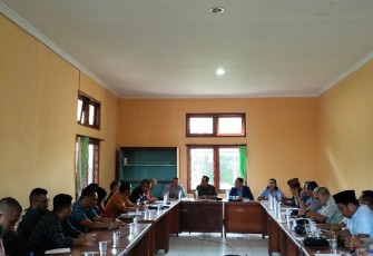 Forum masyarakat Para Lando saat mengikuti RDP dengan Komisi C DPRD Manggarai,Jumat 8 Mei 2026