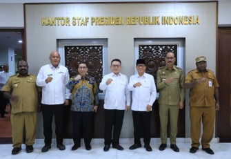 Menteri Desa dan Pembangunan Daerah Tertinggal (Mendes PDT) Yandri Susanto menghadiri undangan Rapat Koordinasi Pembangunan Wilayah  Tertinggal, Terdepan dan Terluar (3T) di Kantor Staf Kepresidenan, Senin (8/6/2026)