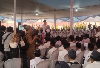 Gus Muhammad Fawaid, saat berada di SMP Negeri 1 Pakusari, Senin (20/7/2026).