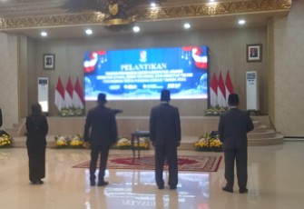 Prosesi pelantikan Dewan Pengawas BUMD serta Direksi Perumdam Tirta Pandalungan di Pendopo Wahyawibawagraha, Senin (20/7/2026).