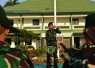 Danyonif 202/Tajimalela Mayor Inf Danang W saat memberikan jam komandan