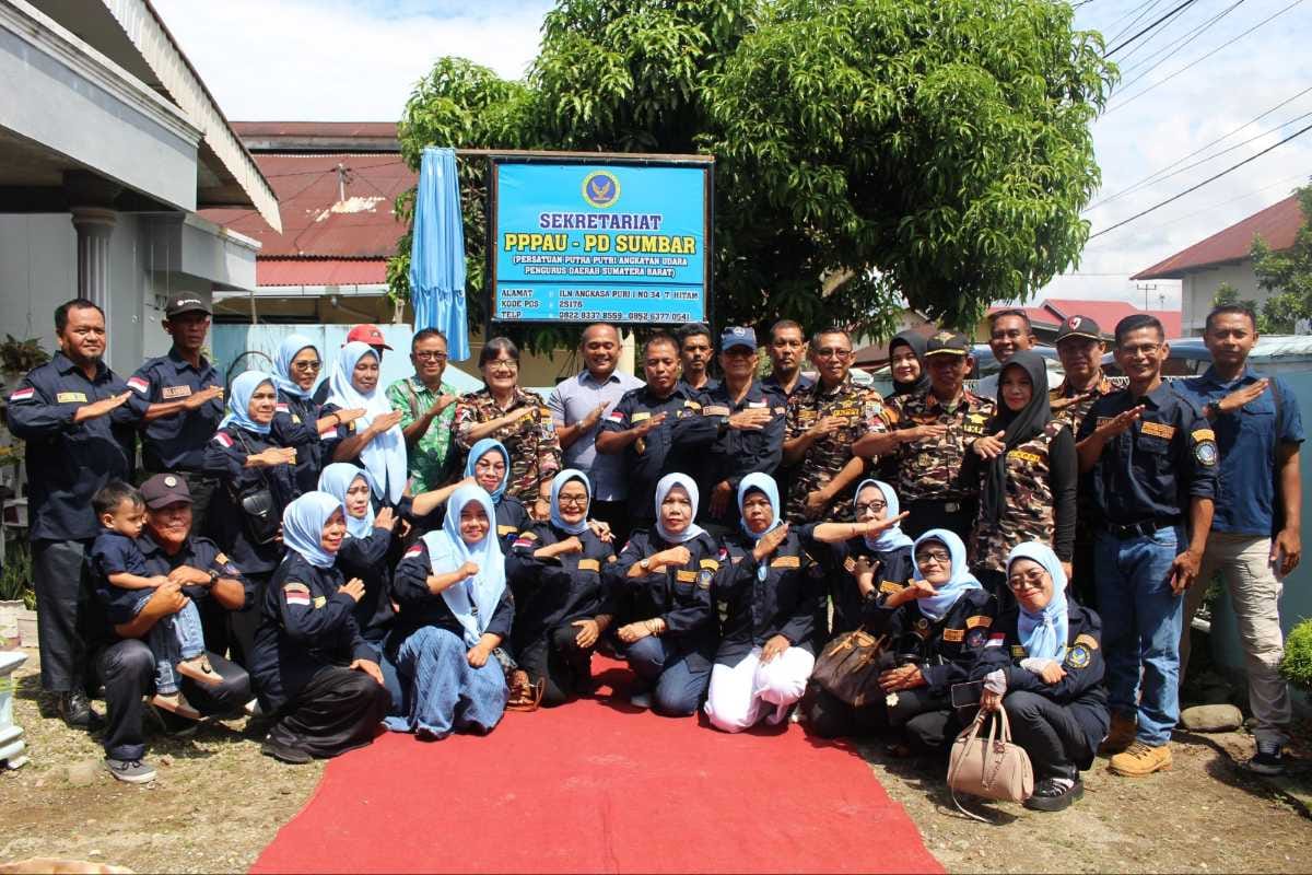 TNI AU