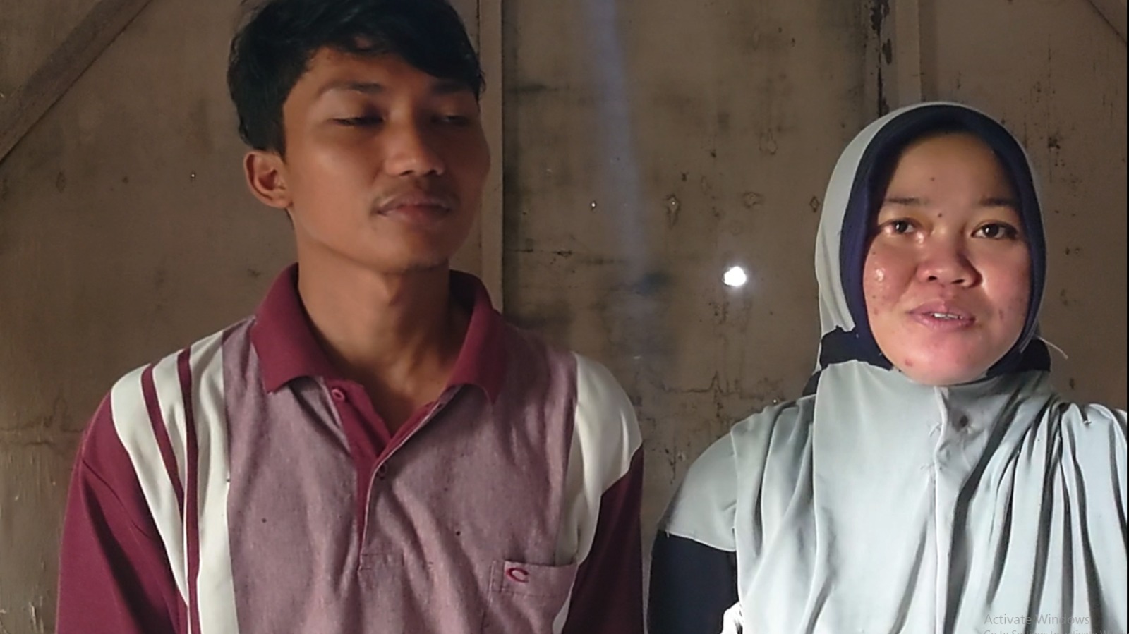 Roy Ramadan (28) dan Kurnia Chintya Dewi (28)
